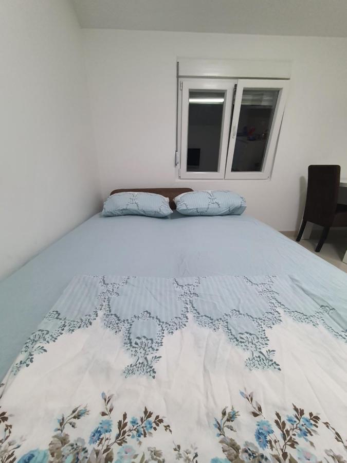 Apartman Tolosi 2 Podgorica Kültér fotó