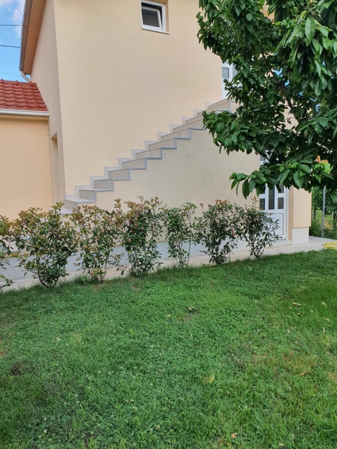 Apartman Tolosi 2 Podgorica Kültér fotó