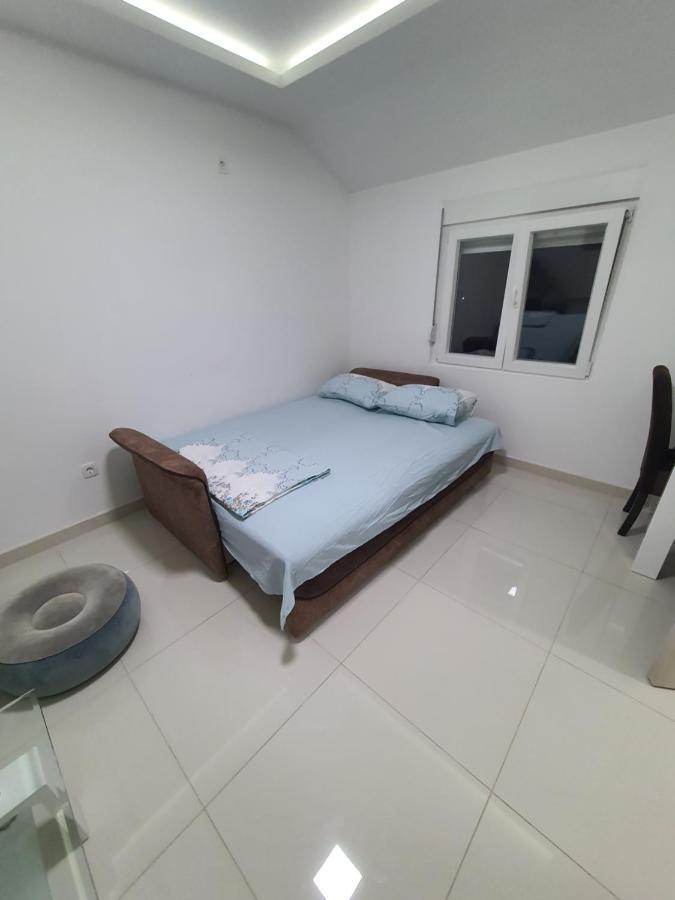 Apartman Tolosi 2 Podgorica Kültér fotó